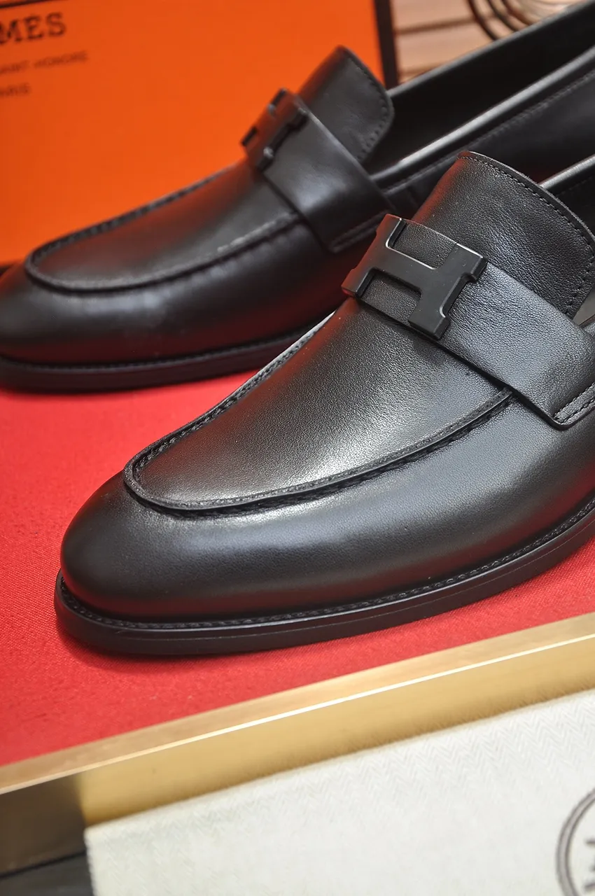 Men's shoes💰520💶[HERMES] (cowhide lining)🍀Italian top luxury🍀He does not pursue novel styles and gorgeous colors, but attracts the favor of successful men with his flawless, elegant and classic style. Formal leather shoes This very comfortable, simple and stable style allows you to easily match any style! The pattern is absolutely 1:1 refined from the original case, and we strive for excellence in materials, imported cowhide + cowhide lining💪💪💪extraordinary texture👍! .Code number: 38-45 (45 customized)
